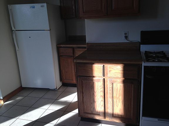 4th image of 1005 Elmwood Ave #3