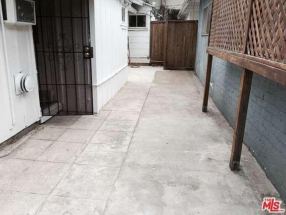 5th image of 12352 Montana Ave