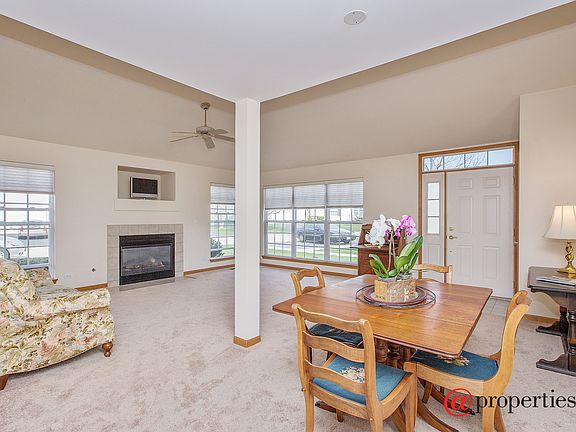 Living Room / Dining Room
