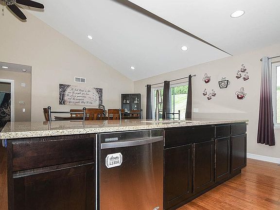 5th image of 3345 Peach Tree Ln