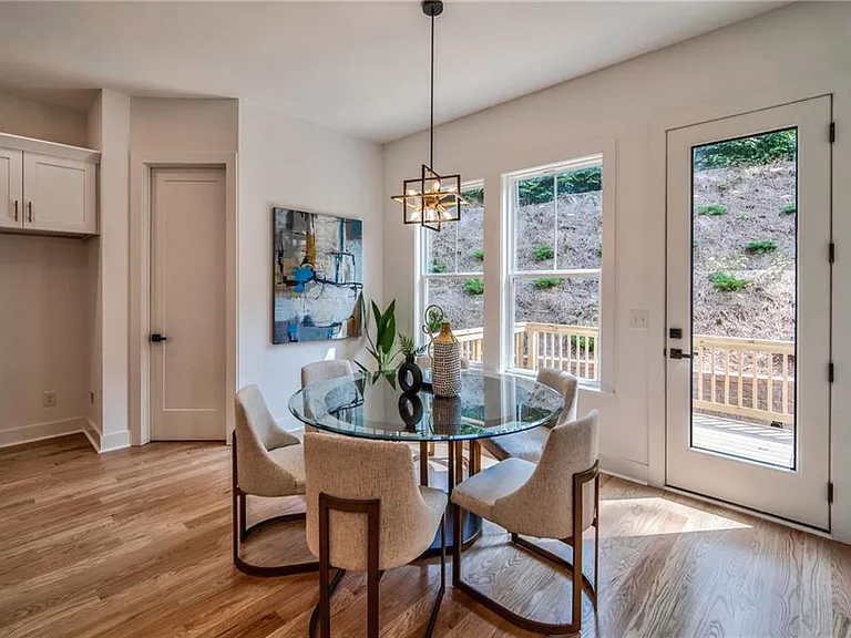 Breakfast area