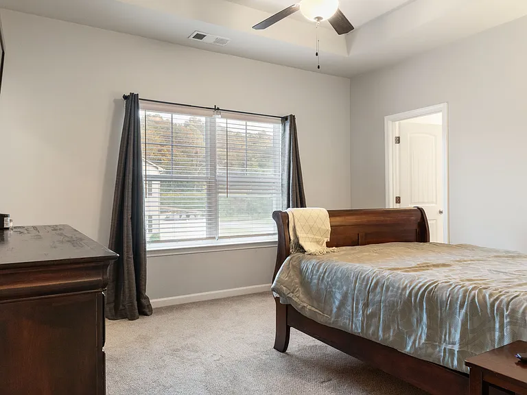 1289 Towne Square Ct — Photo 13