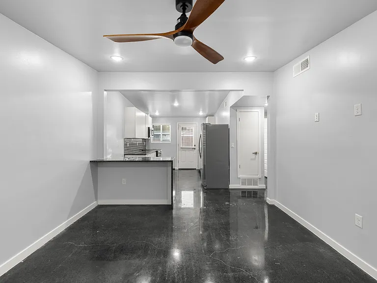 1621 Wyoming Ave #C — Photo 4