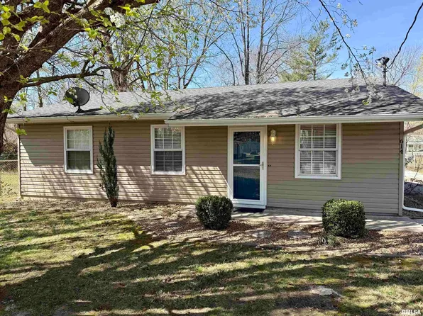 614 S Elm St, Carterville, IL 62918