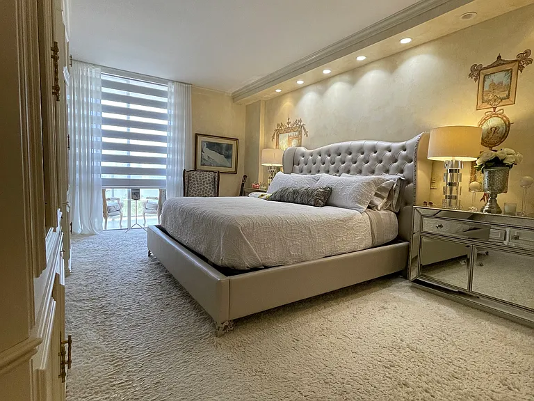 20281 E Country Club Dr — Photo 19