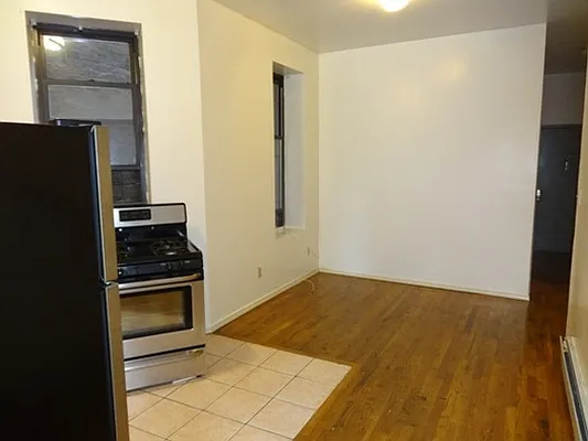Rented by Owen Olivier, LREB | media 35