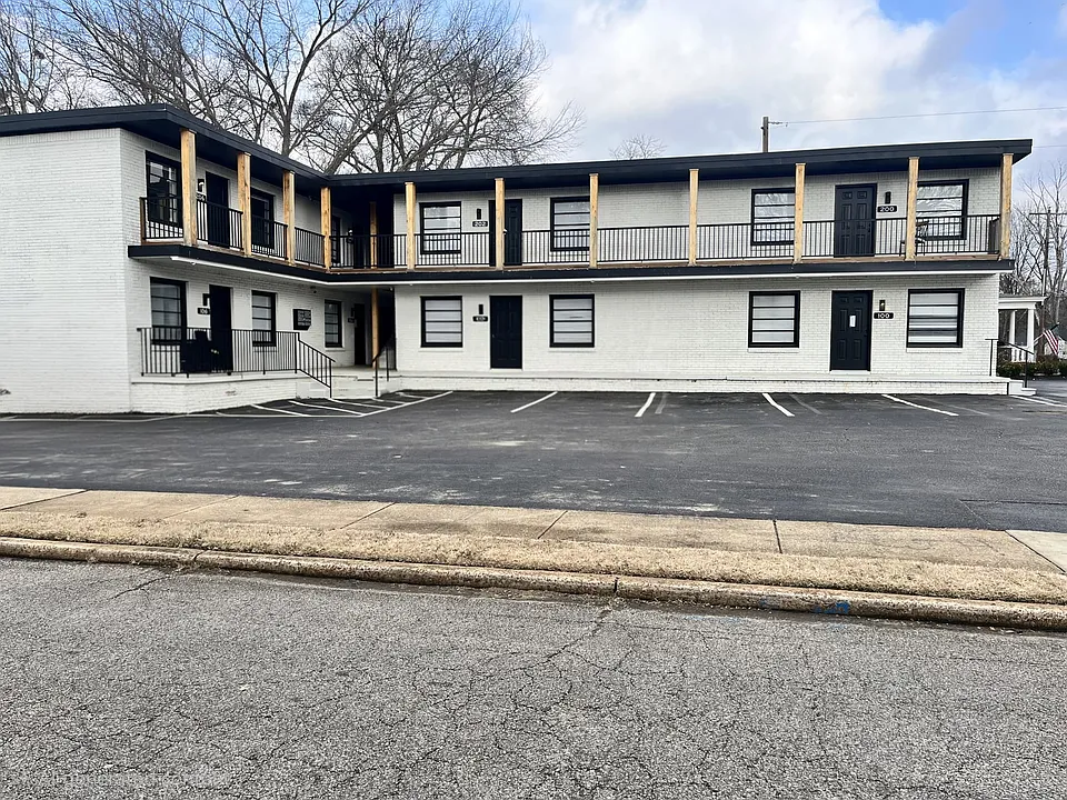 183 Campbell St #200