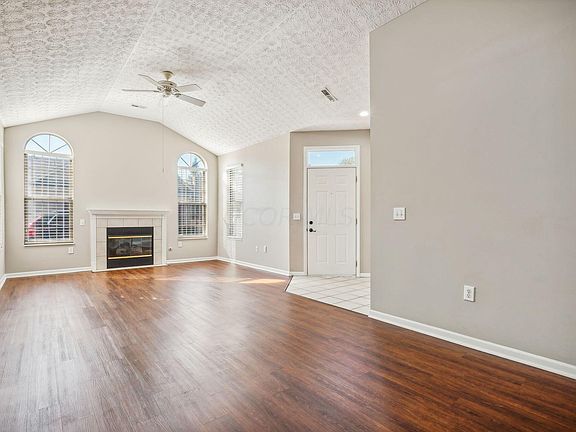 4th image of 8862 Linksway Dr