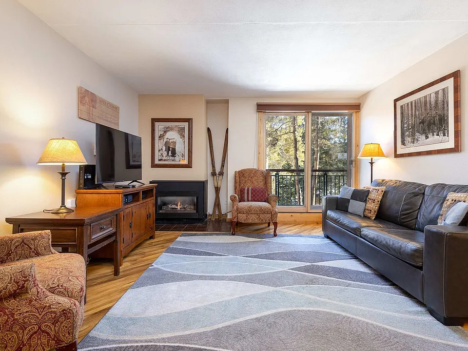 455 Village Rd #ID1387671P