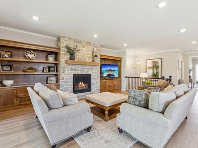 8014 Walnut Ln, Hamel, MN, 55340