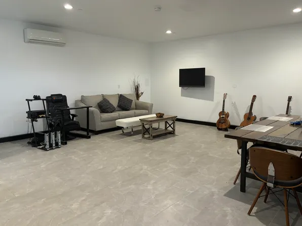 10395 Oneida Ave #B, Pacoima, CA 91331
