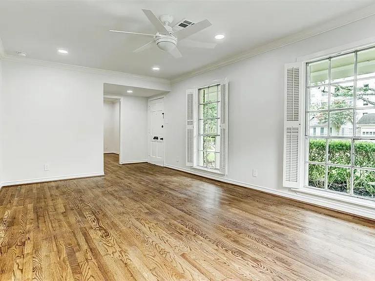 5429 Lincrest Ln — Photo 4
