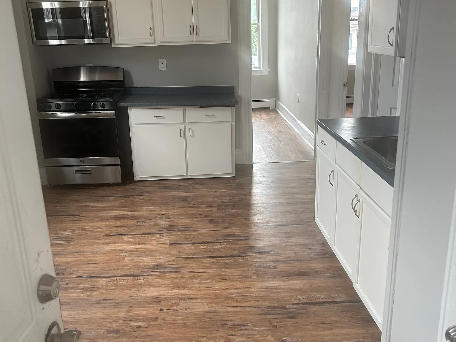 2 bed, 750 sqft, $1,950 — Photo 2