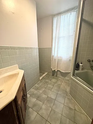 Rented by Camelot Realty Group | media 13