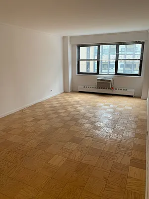 Rented by Carlyle Property Management | media 2