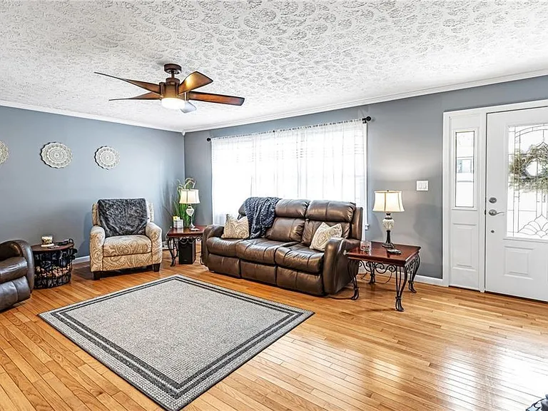 956 Pine Valley Rd — Photo 31