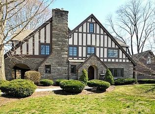 719 Winding Rd, Jenkintown, PA 19046