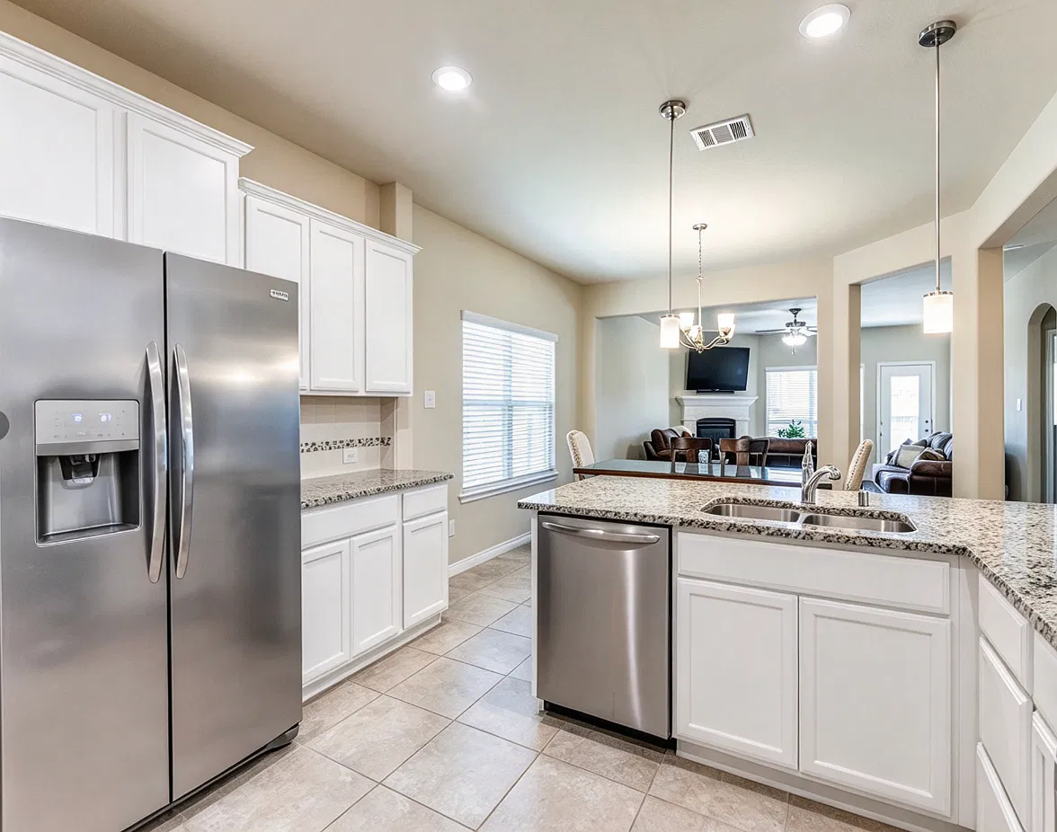 3 bed, 2.5 bath, 2292 sqft, $2,449 — Photo 4