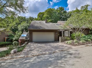25 Spring Hill Dr, Cincinnati, OH 45227
