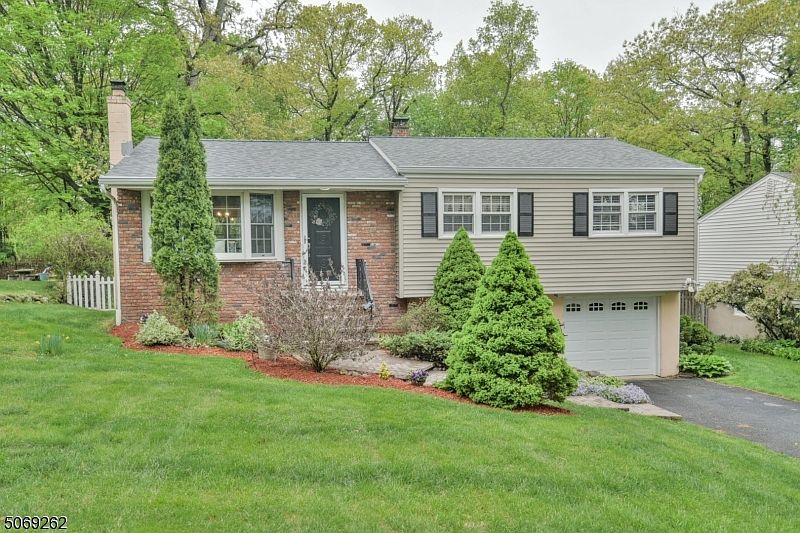82 Yawpo Ave, Oakland, NJ 07436 Zillow
