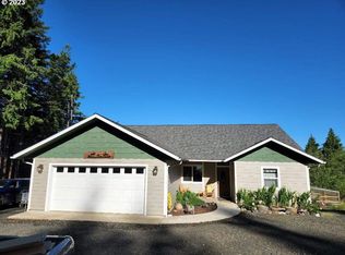 69998 Stage Rd, North Bend, OR 97459