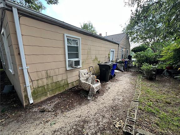 4th image of 4204 Mayflower Rd