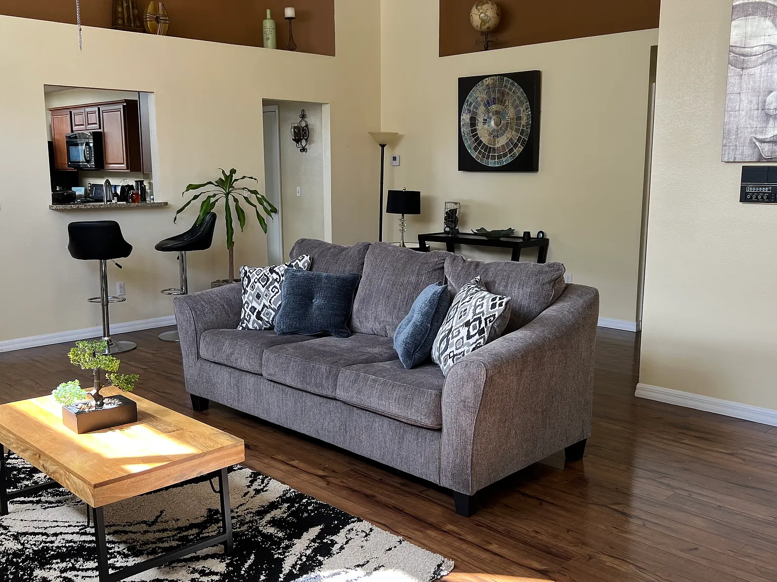3 bed, 1553 sqft, $2,750 — Photo 3