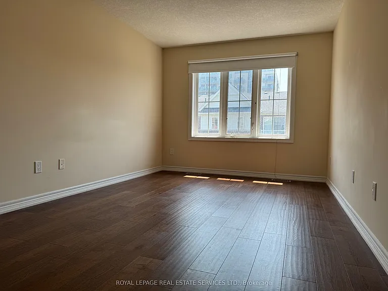 181 Plains Rd W #47 — Photo 21
