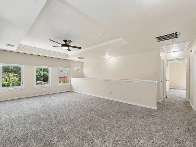4568 Saint James Dr — Photo 12