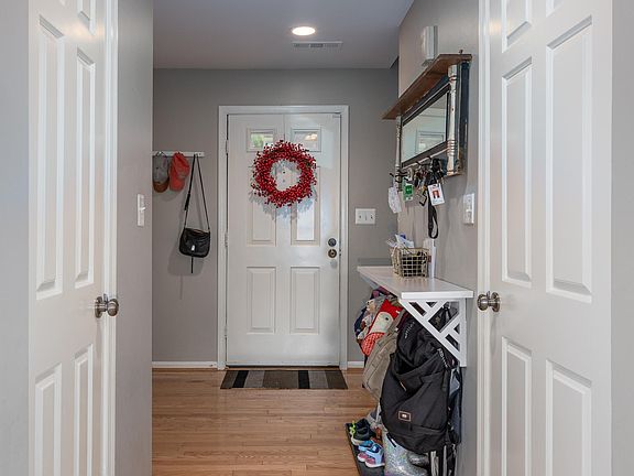 5th image of 4844 Bradley Blvd