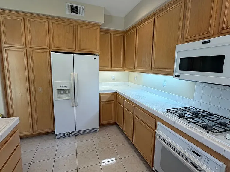 57 Del Ventura — Photo 7