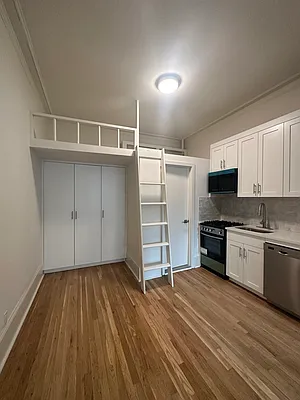 Rented by Peter R. Hungerford, LREB | media 14