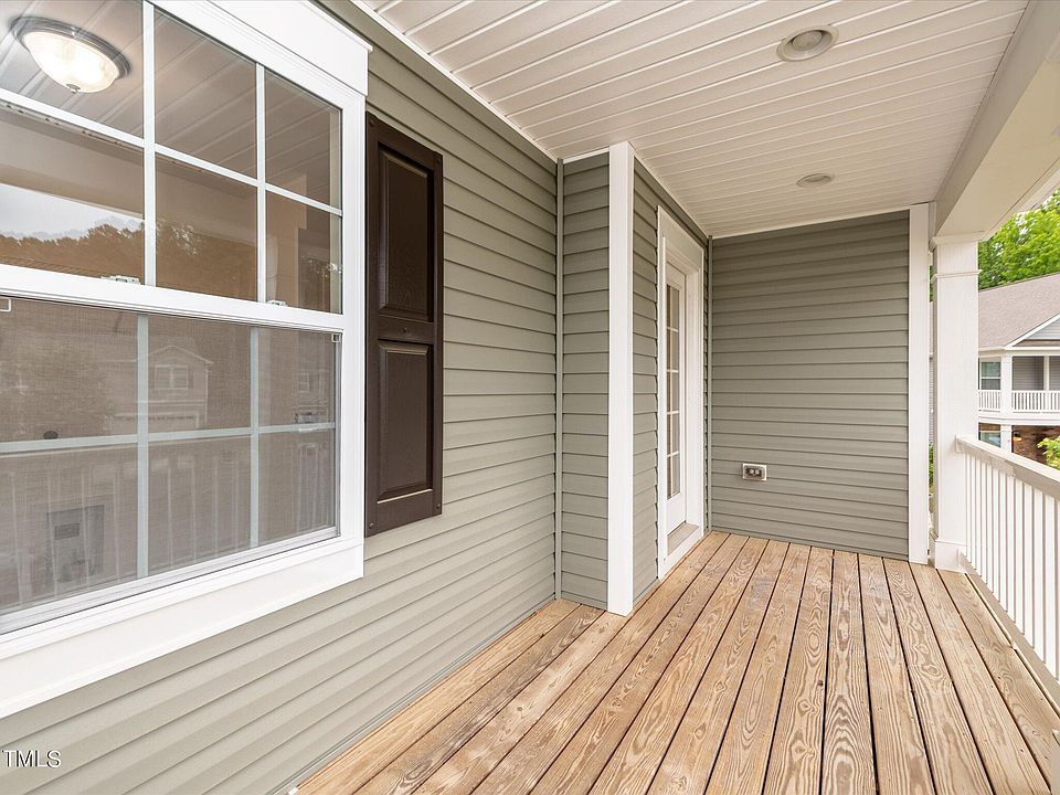1st image of 1105 Poplar St
