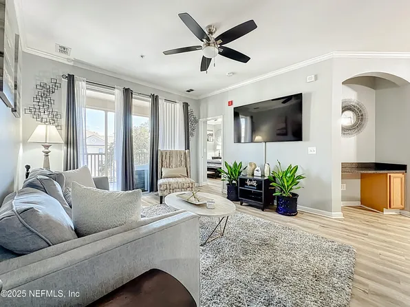 8601 BEACH Boulevard #409, Jacksonville, FL 32216