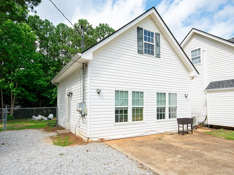 Eagles Nest Cir — Photo 13