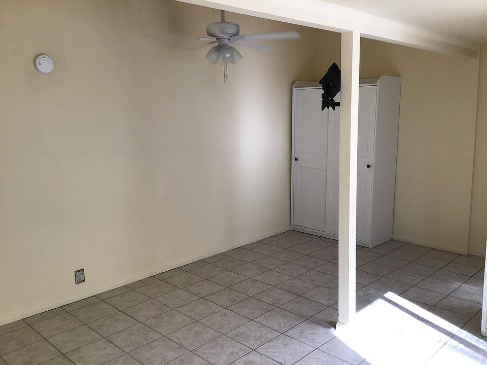 1st image of 952 Miramar Dr