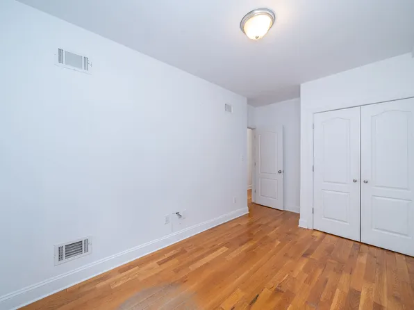 612 East Seventh Street image 8 of 21