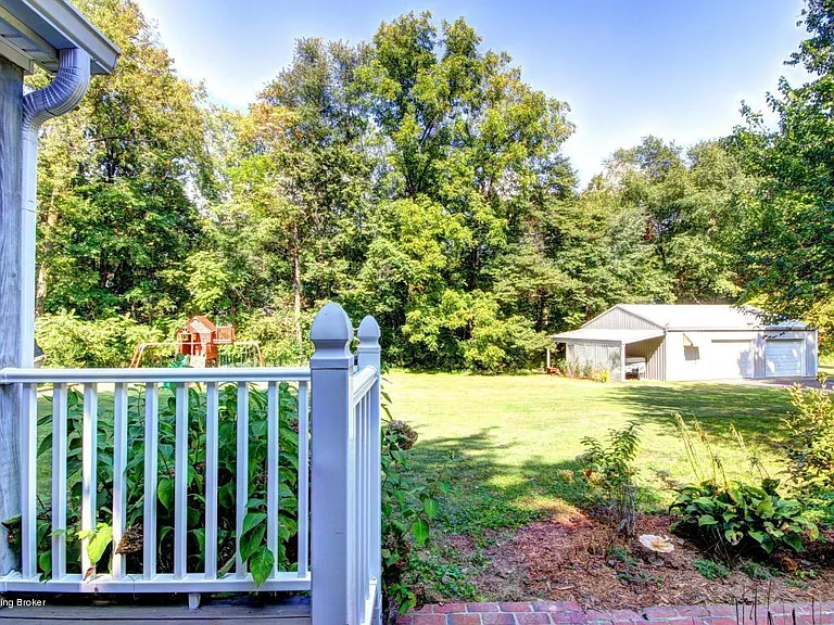 11207 Seatonville Rd — Photo 19