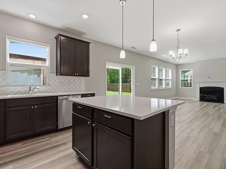 313 Summer Ranch Dr — Photo 6