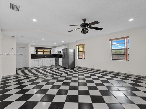 81 NW 41st St #2