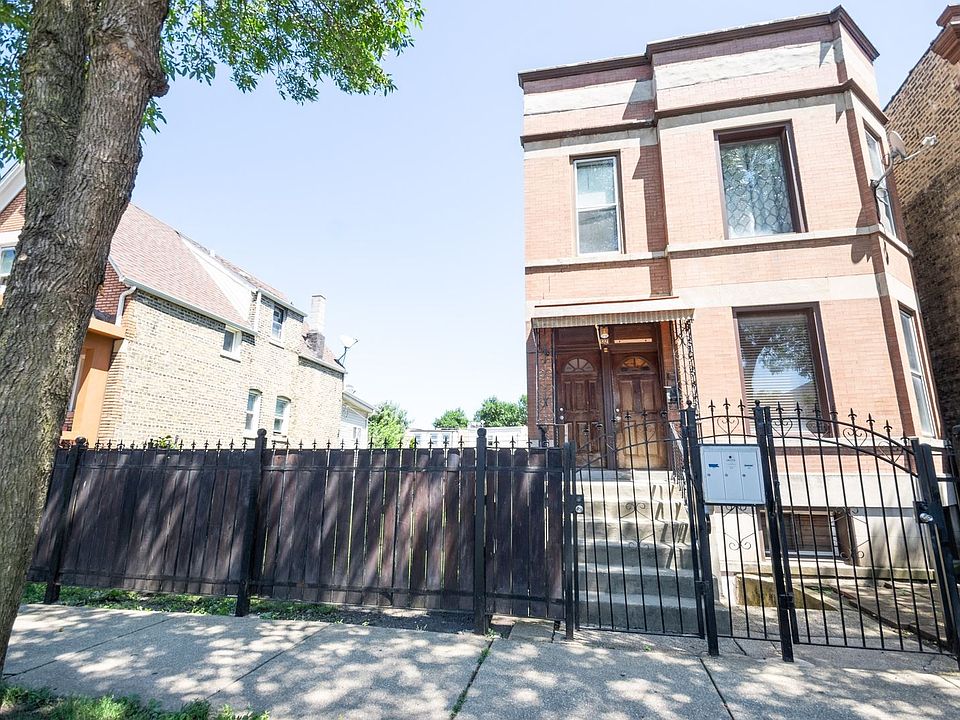 1st image of 1321 N Hamlin Ave
