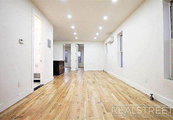 4th image of 858 Jefferson Ave #A