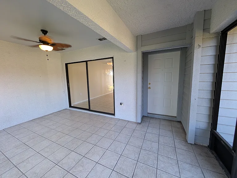 7705 Rockville Ct — Photo 27