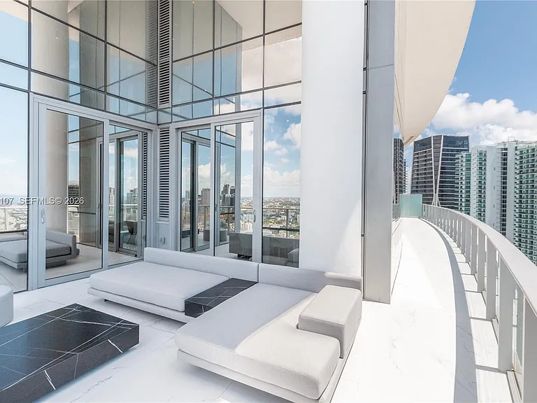851 NE 1st Ave #Penthouse 4611 — Photo 10