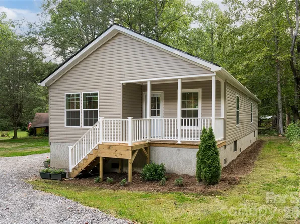 321 Flat Creek Rd, Black Mountain, NC 28711