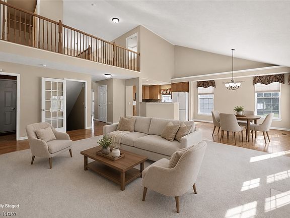 2nd image of 190 Cobblestone Ct