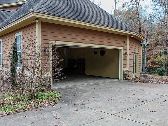 3rd image of 2007 Moores Mill Dr