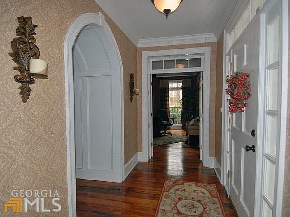 4th image of 312 Bradford Way