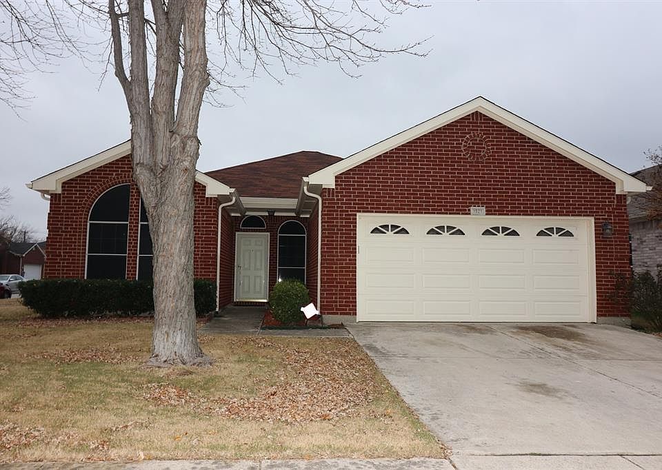 1st image of 1921 Chandler Ln