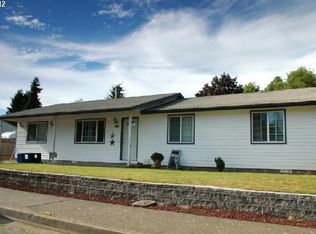 345 SW Juniper St, Junction City, OR